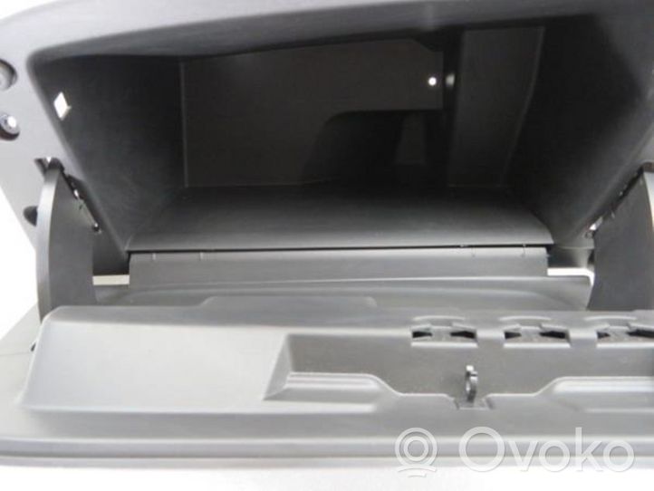 Opel Astra K Panel drawer/shelf pad 