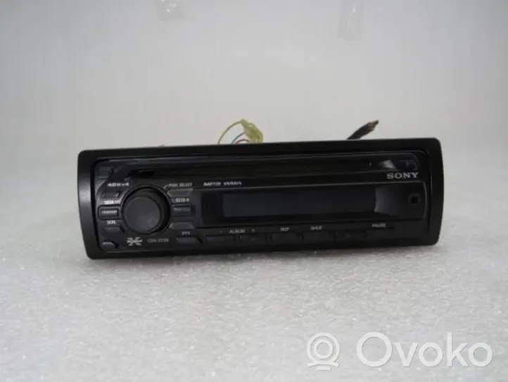 Dacia Sandero Radio / CD-Player / DVD-Player / Navigation 