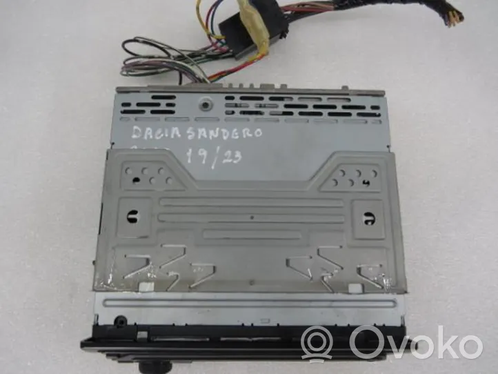 Dacia Sandero Radio / CD-Player / DVD-Player / Navigation 