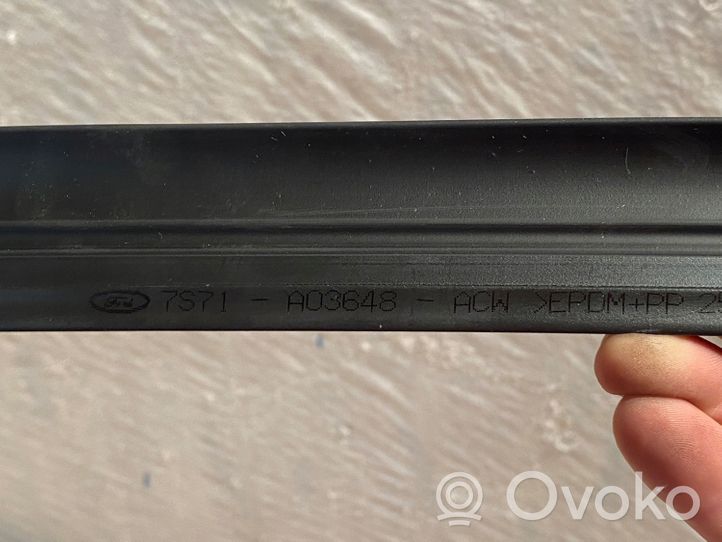 Ford Mondeo MK IV Rivestimento parabrezza 7S71A03648AD3YYW