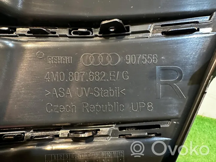 Audi Q7 4M Etupuskurin alempi jäähdytinsäleikkö 4M0807682E