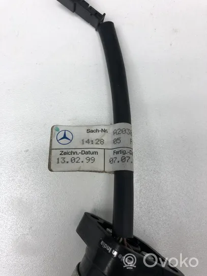 Mercedes-Benz E W212 Autres commutateurs / boutons / leviers A2038201215