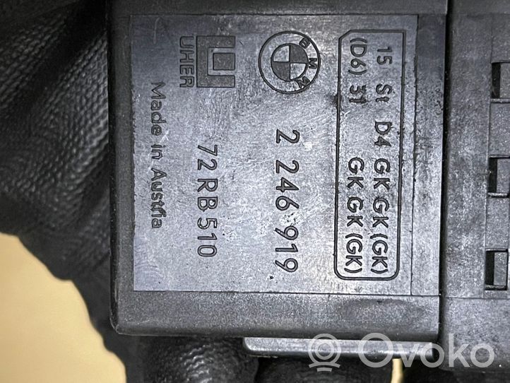 BMW 7 E38 Žvakių pakaitinimo rėlė 2246919