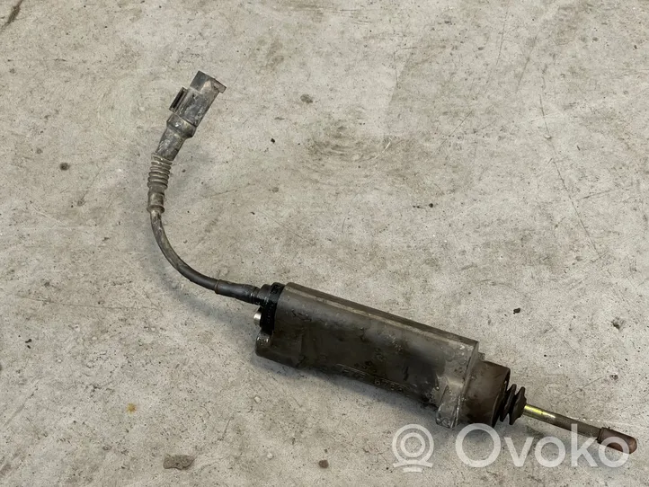 BMW M3 Główny cylinder sprzęgła 2229841