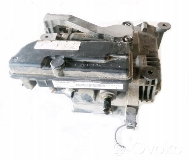 Citroen C4 Grand Picasso Ilmajousituksen kompressoripumppu 9682022980