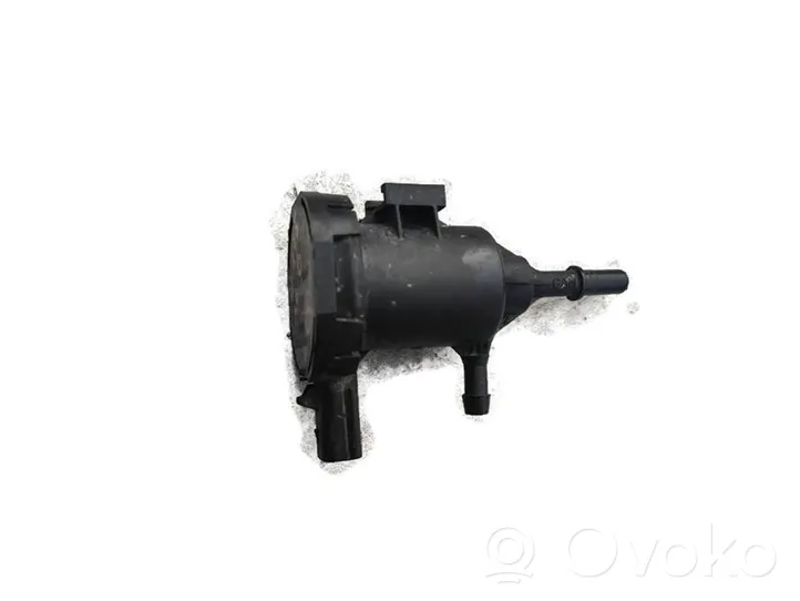 Mercedes-Benz A W176 Electrovanne Soupape de Sûreté / Dépression A0014760532