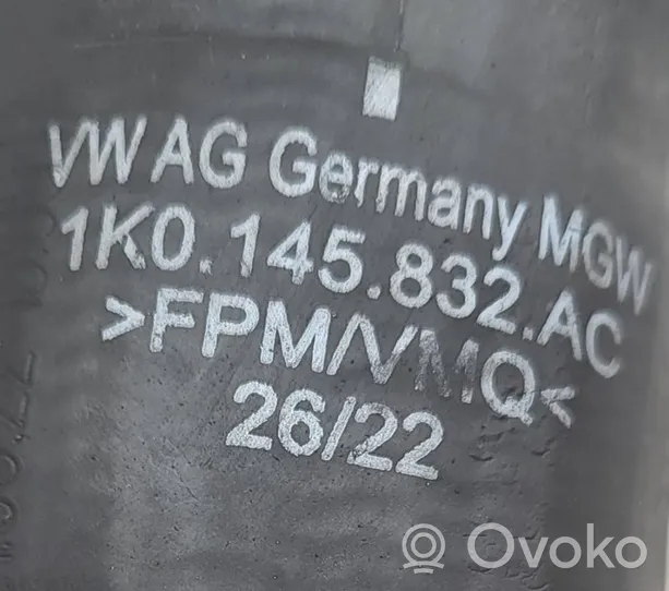 Volkswagen Caddy Tube d'admission de tuyau de refroidisseur intermédiaire 1K0145832AC