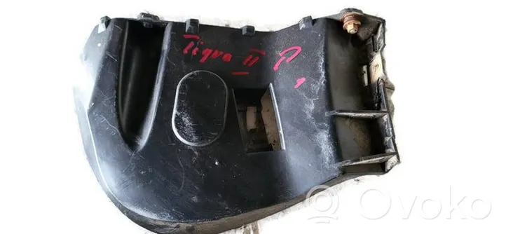 Opel Tigra B Uchwyt / Mocowanie zderzaka tylnego 93162287