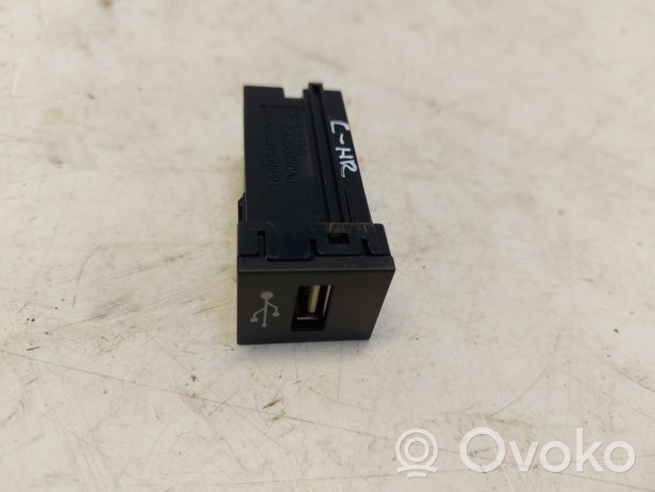 Toyota C-HR Connecteur/prise USB 86190-F4041