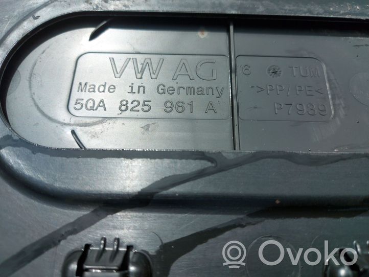 Audi Q3 F3 Dugno apsauga galinės važiuoklės 5QA825961A