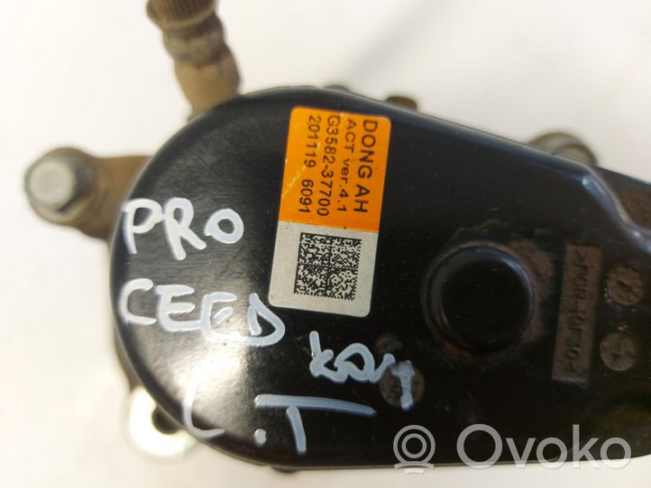 KIA Pro Cee'd III Takajarrusatula g3582-37700