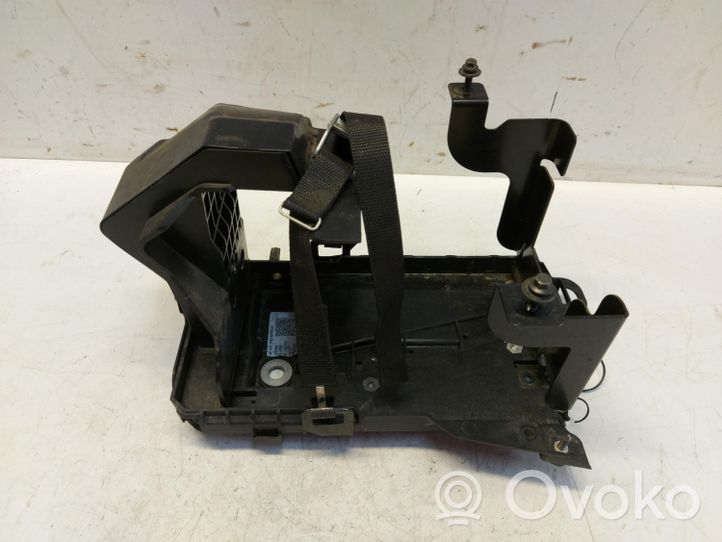 Volvo XC40 Vassoio scatola della batteria 32132921