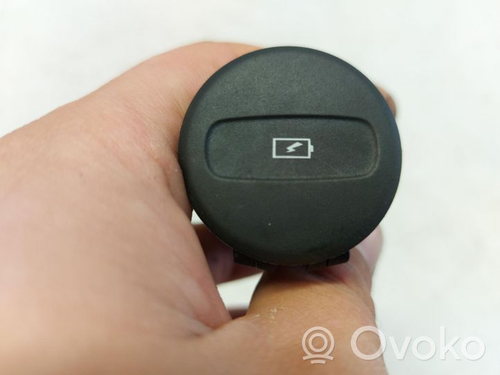 Volvo XC40 Connettore plug in USB 31443960