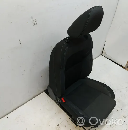 Nissan Qashqai J12 Fotele / Kanapa / Komplet 