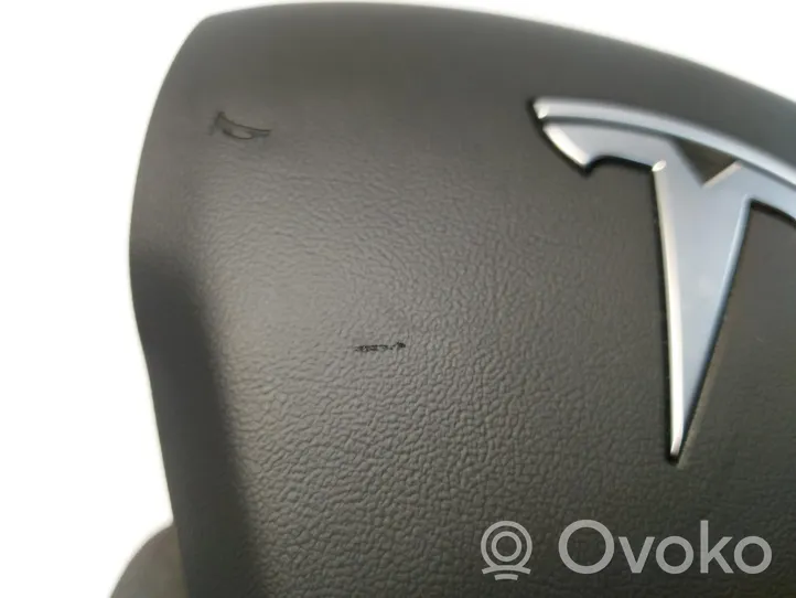 Tesla Model 3 Ohjauspyörän turvatyyny 1508347-cn-c