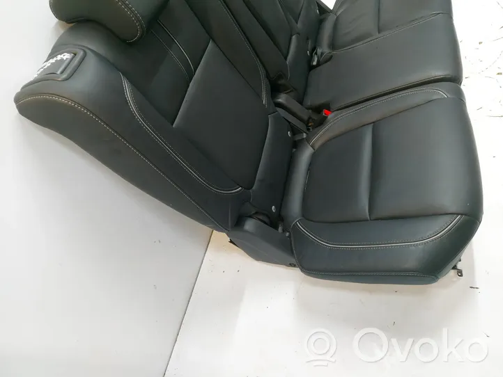 Mitsubishi Outlander Fotele / Kanapa / Komplet 