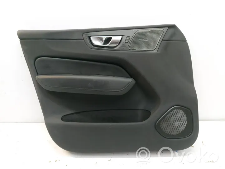 Volvo XC60 Front door card panel trim 