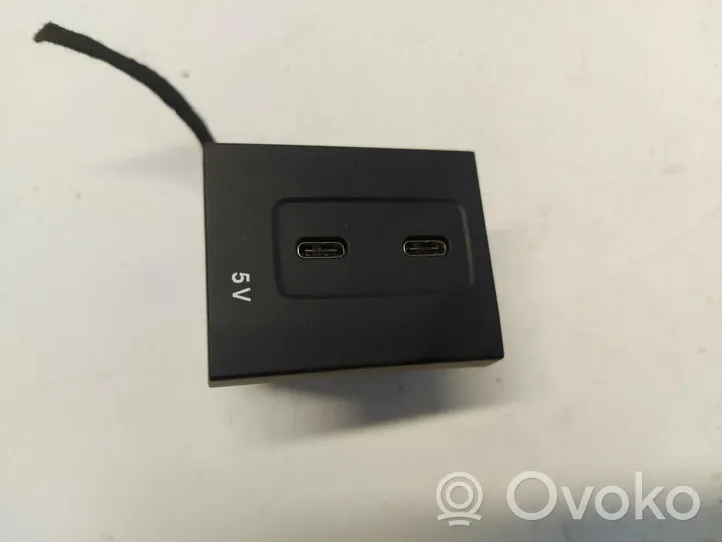 Mercedes-Benz B W247 Connettore plug in USB a2478200301