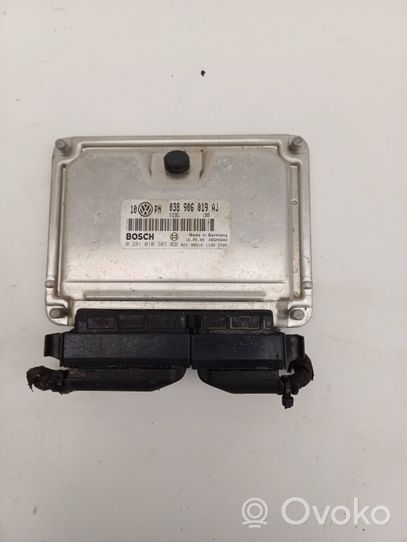 Volkswagen Golf IV Calculateur moteur ECU 038906019AJ