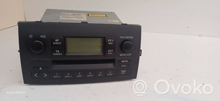 Toyota Corolla Verso E121 Panel / Radioodtwarzacz CD/DVD/GPS 86120130600
