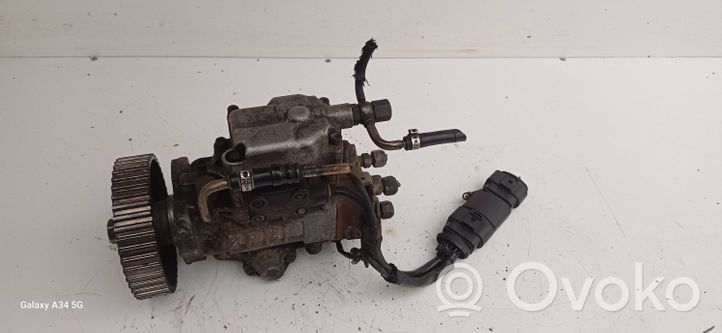 Audi A4 S4 B5 8D Pompe d'injection de carburant à haute pression 028130111A