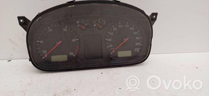 Volkswagen Transporter - Caravelle T4 Compteur de vitesse tableau de bord 7D0920802Q