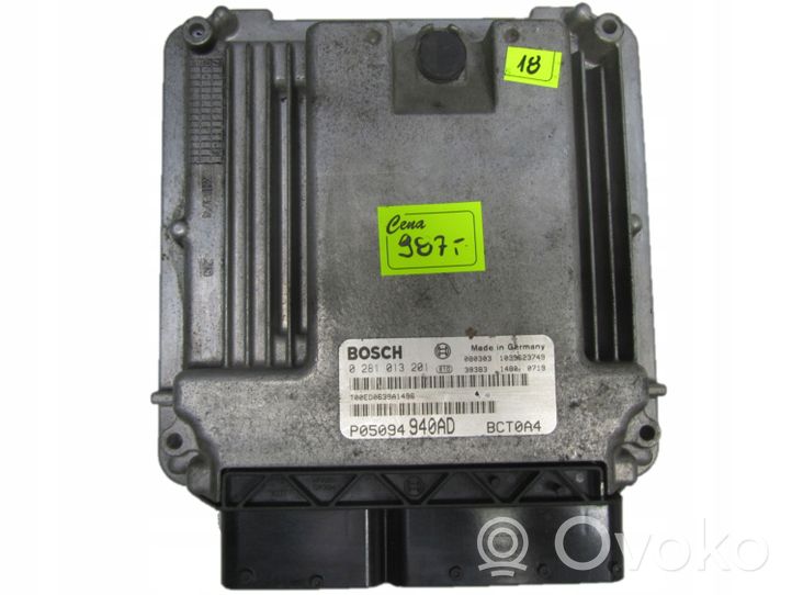 Dodge Caliber Sterownik / Moduł ECU 0281013201