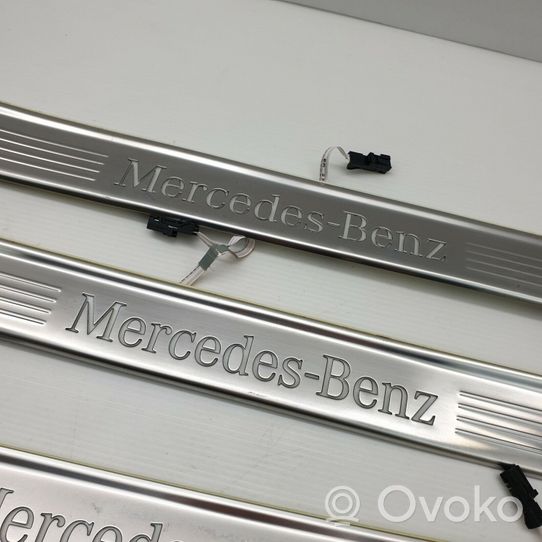 Mercedes-Benz S W222 Copertura del rivestimento del sottoporta anteriore A2226803335