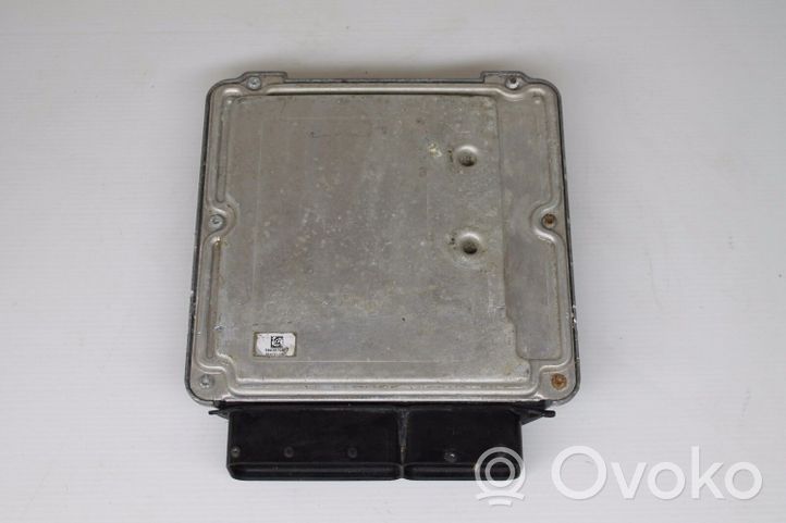 Volkswagen PASSAT CC Sterownik / Moduł ECU 06J906021C