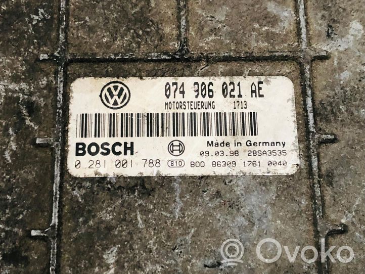 Volkswagen II LT Komputer / Sterownik ECU silnika 074906021AE