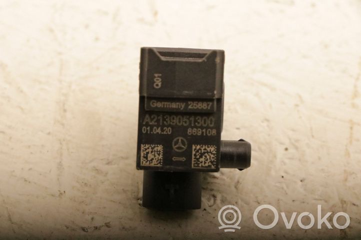 Mercedes-Benz G W463 Airbag deployment crash/impact sensor A2139051300