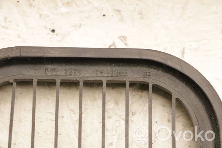 BMW 5 G30 G31 Grille d'aile 7643298