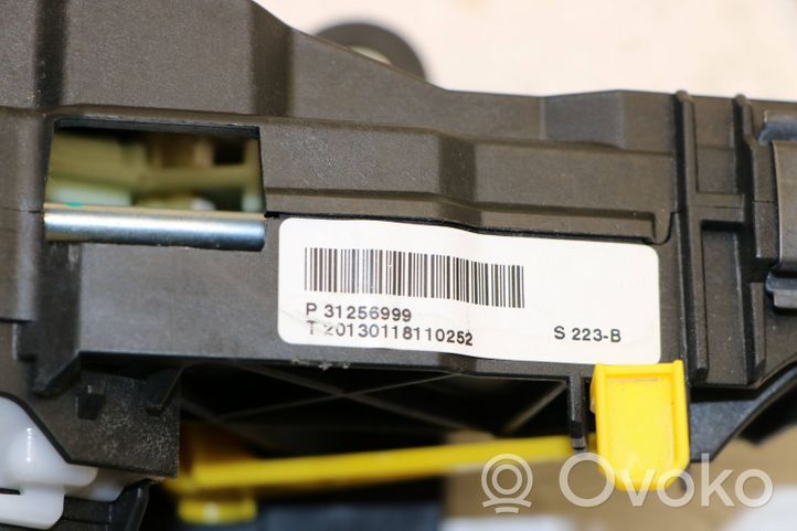 Volvo V40 Gear shifter/selector 31256999