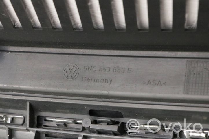Volkswagen Tiguan Maskownica / Grill / Atrapa górna chłodnicy 5N0853653E