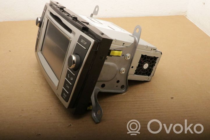 Toyota Avensis T270 Radio/CD/DVD/GPS head unit 86140-05010