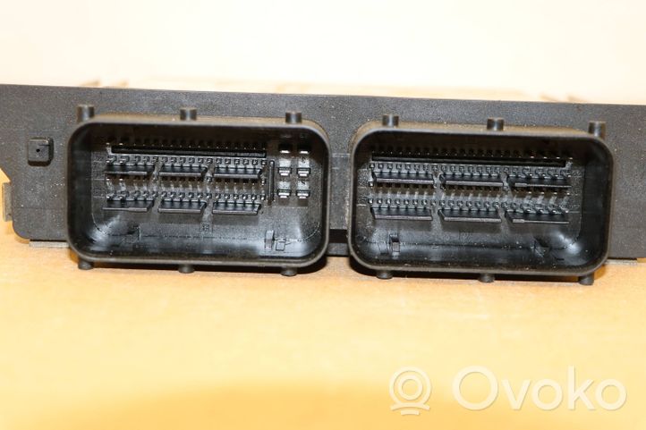 Hyundai i30 Sterownik / Moduł ECU 39116-07169