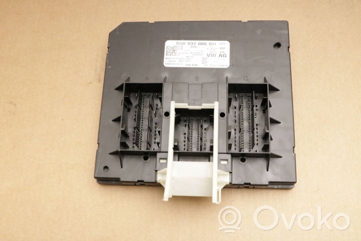 Volkswagen PASSAT B8 Module confort 5Q0937086