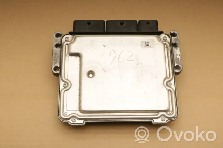 Nissan X-Trail T32 Sterownik / Moduł ECU 0281032229