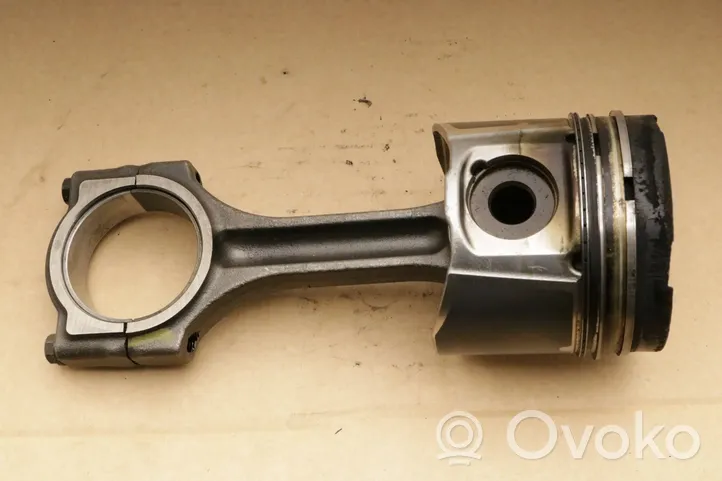 Renault Master II Piston with connecting rod 1295