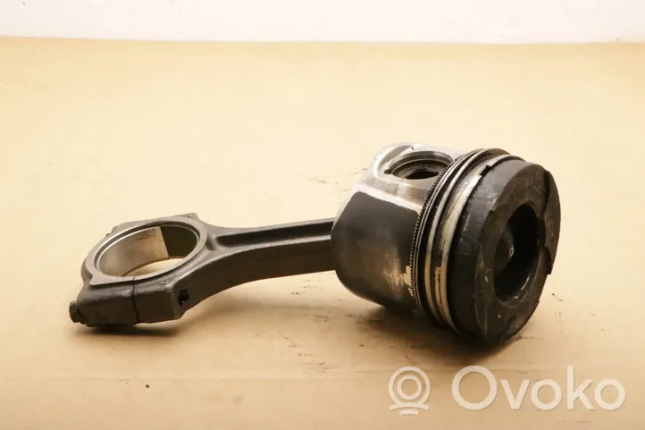 Renault Master II Piston with connecting rod 1295