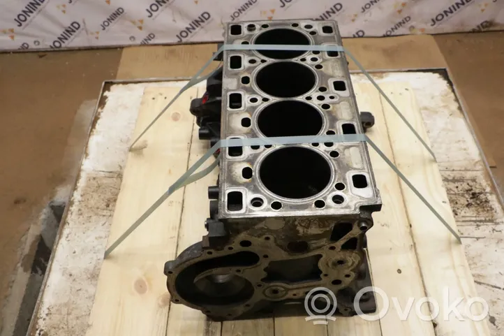 Renault Master II Engine block 8200513042