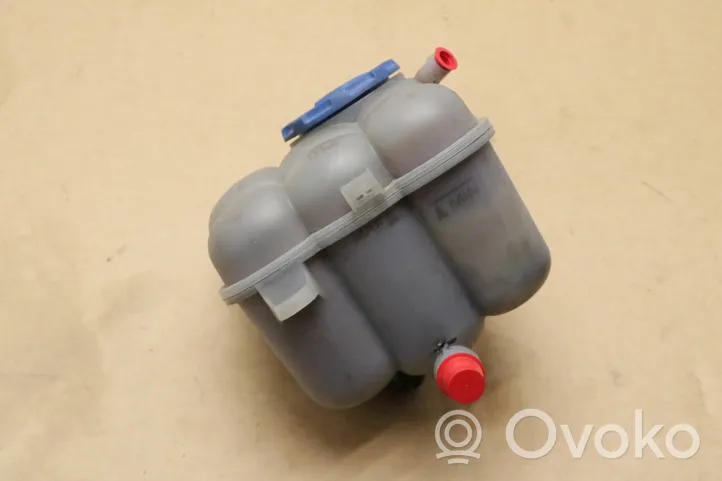 Audi Q7 4M Coolant expansion tank/reservoir 4M0121405L