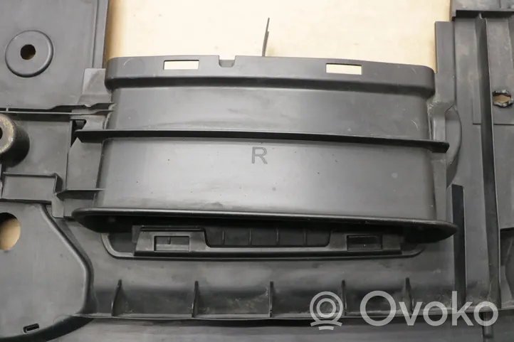 Audi Q7 4M Déflecteur d'air de radiateur de refroidissement 4M0807081