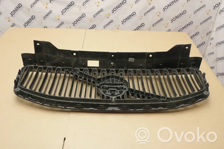 Volvo XC60 Front bumper upper radiator grill 31457463