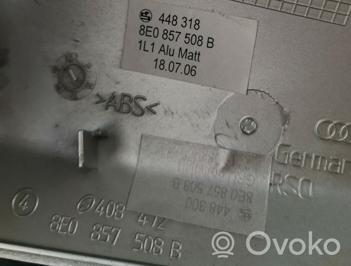 Audi A4 S4 B6 8E 8H Spoguļa plastmasas dekoratīvā apdare 8E0857508