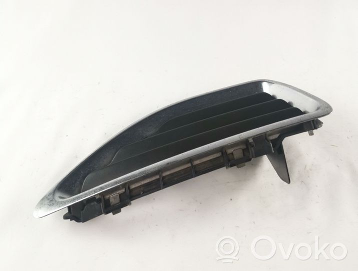 Renault Megane I Grille calandre supérieure de pare-chocs avant 7700428963