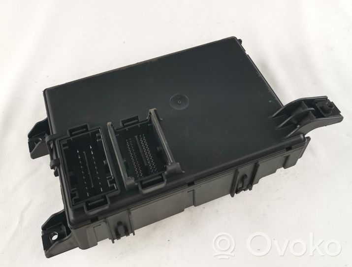 Fiat Grande Punto Module de fusibles 00517954300