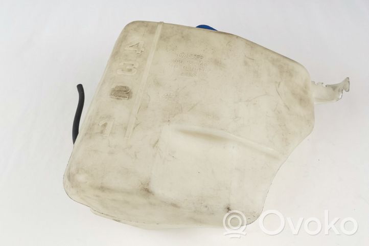 Volkswagen PASSAT B3 Réservoir de liquide lave-glace 3A0955453