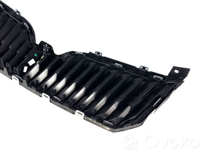 Skoda Superb B6 (3T) Maskownica / Grill / Atrapa górna chłodnicy 3t0853668b