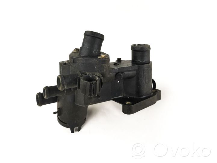 Volkswagen Golf IV Termostat / Obudowa termostatu 032121111